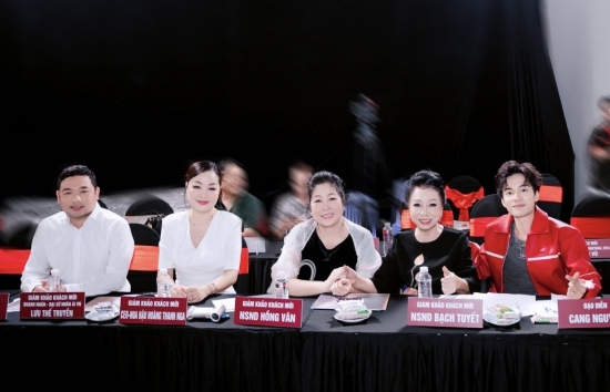 Hoa hậu Hoàng Thanh Nga ghi dấu ấn với vai trò giám khảo khách mời casting phim 'Linh Trạm'