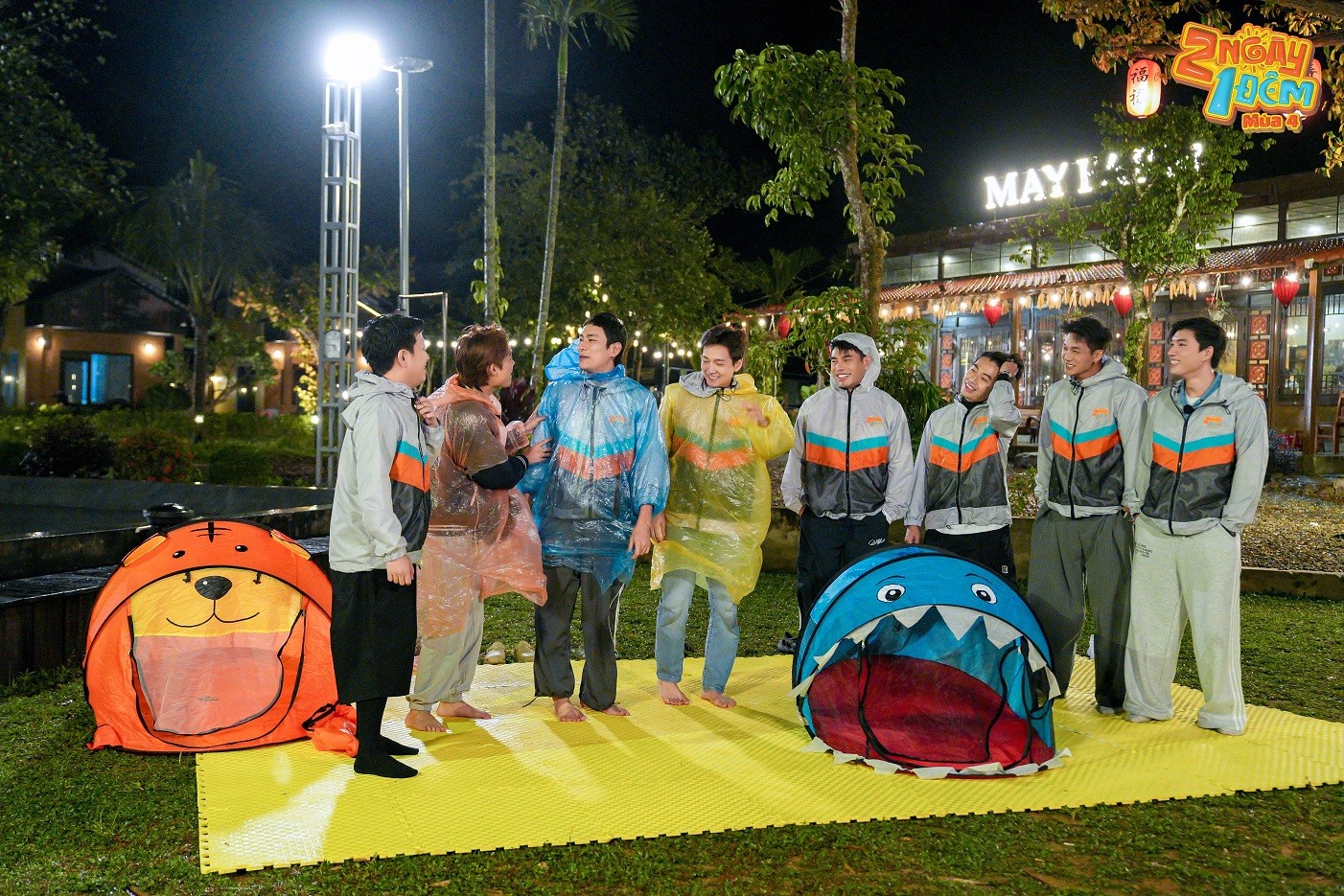 '2 ngày 1 đêm' tập 94: Hieuthuhai - Ngô Kiến Huy bẹo hình bẹo dạng 'làm trò mèo', Dương Lâm lo lắng cho anh em giữa trời lạnh