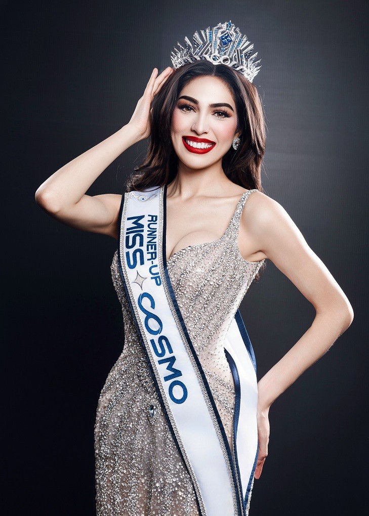 Đại diện USA - Yolina Lindquist chính thức đăng quang 'Miss Cosmo 2025'