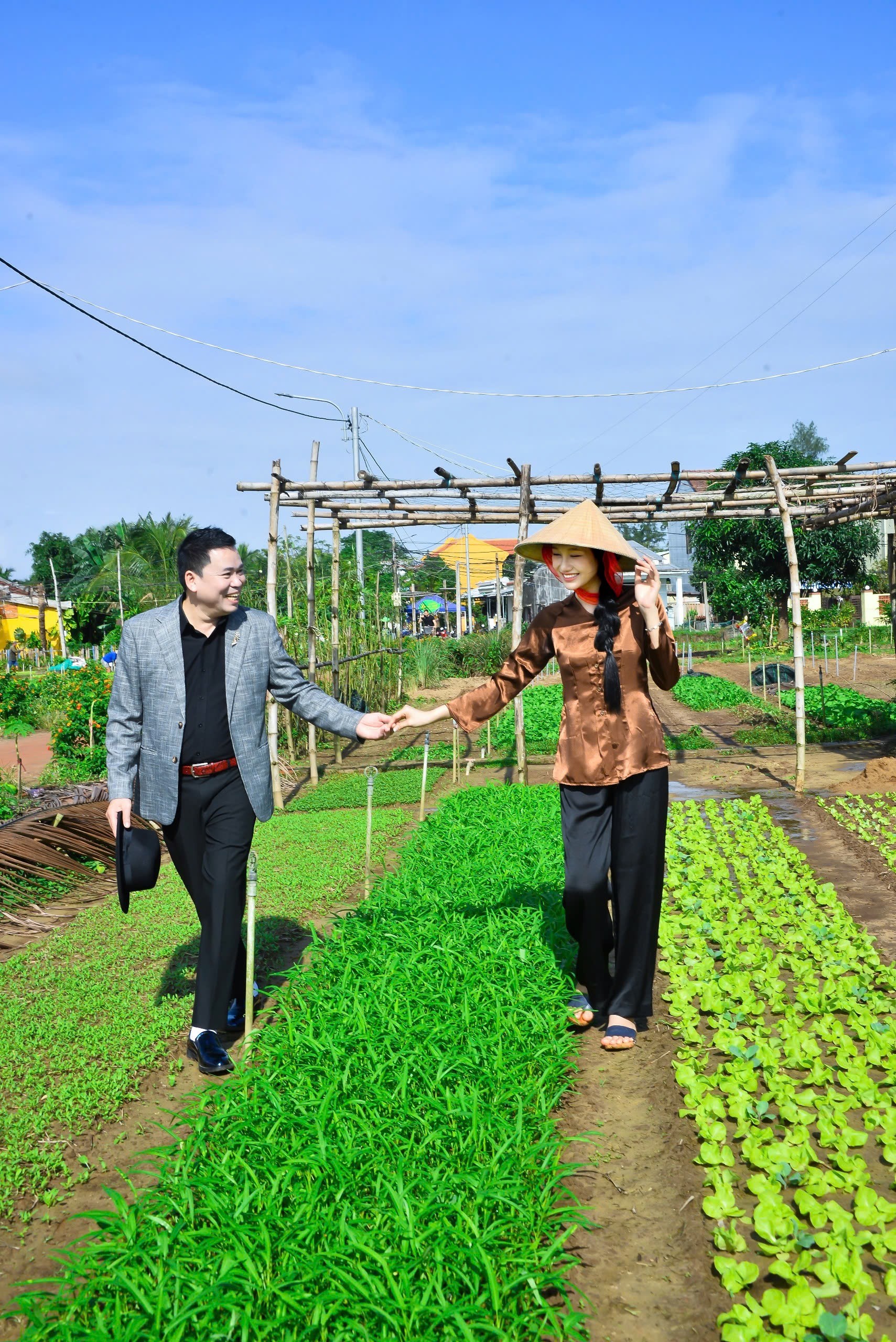 Ngọc Sơn đồng hành cùng dự án âm nhạc mới của Michael Lang với ca khúc vui tươi, đậm chất làng quê