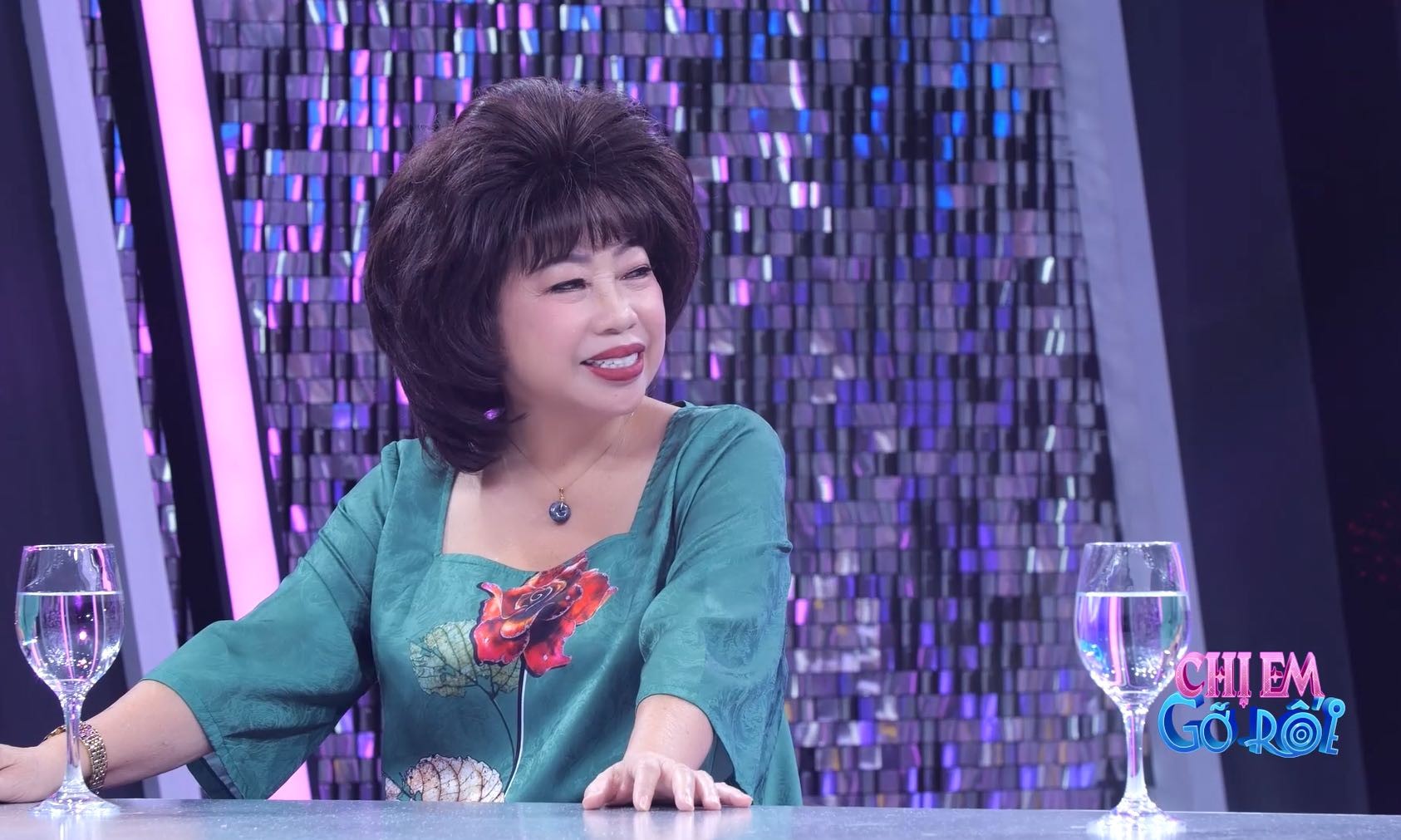 'Chị em gỡ rối': Diễn viên Phi Phụng bày chiêu phản pháo khi bị miệt thị ngoại hình