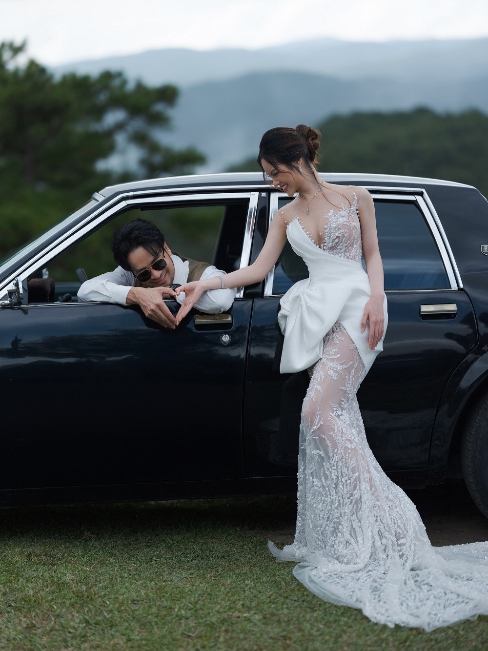 Cặp đôi Đoàn Minh Tài - Sunny Đan Ngọc: Chuyện tình bắt đầu từ tiếng gọi 'chú' và cái kết ngọt ngào