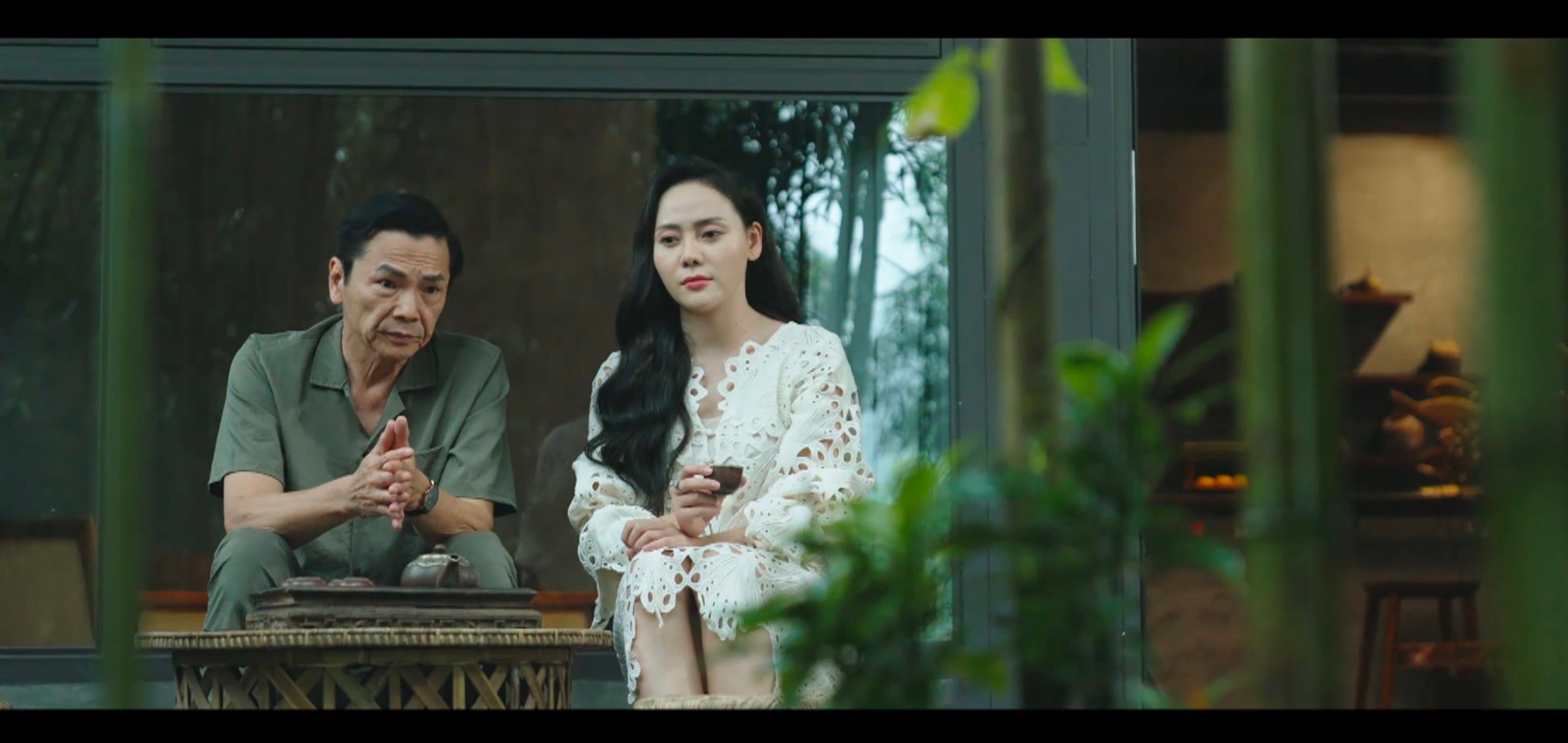 Huyền Trang: Từ mỹ nhân chuyên vai phụ đến 'nút thắt' quyền lực trong 'Lằn ranh'