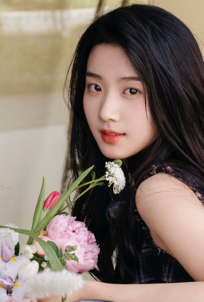 Top 5 ngôi sao hot nhất màn ảnh nhỏ Hoa ngữ 2025