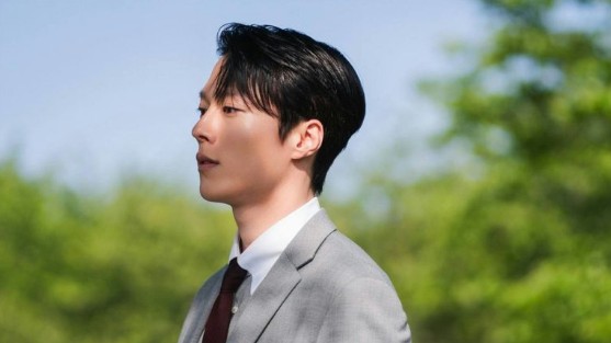 Jang Ki Yong gây bão màn ảnh với 'Dynamite Kiss'