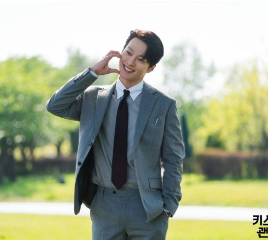 Jang Ki Yong gây bão màn ảnh với 'Dynamite Kiss'