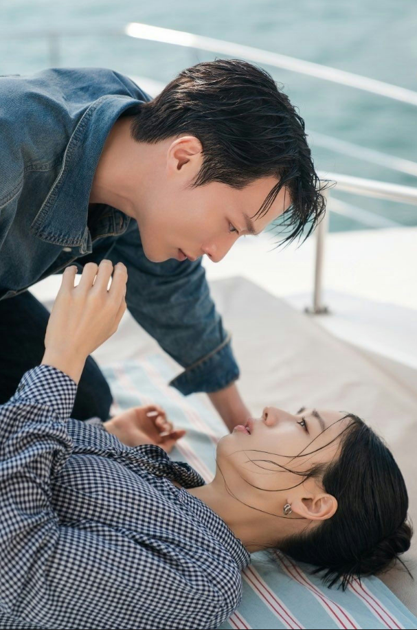 Jang Ki Yong gây bão màn ảnh với 'Dynamite Kiss'