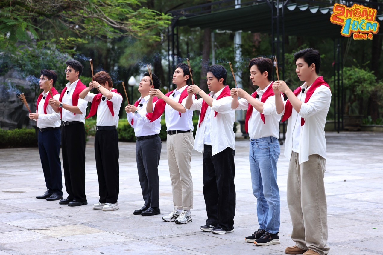 Xúc động với những thước phim hòa bình trong MV 'Còn gì đẹp hơn' phiên bản '2 ngày 1 đêm'