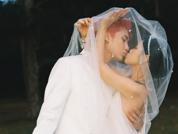 Bùng nổ mạng xã hội với khoảnh khắc cầu hôn giữa show 'Những thành phố mơ màng' của 52Hz và Rio