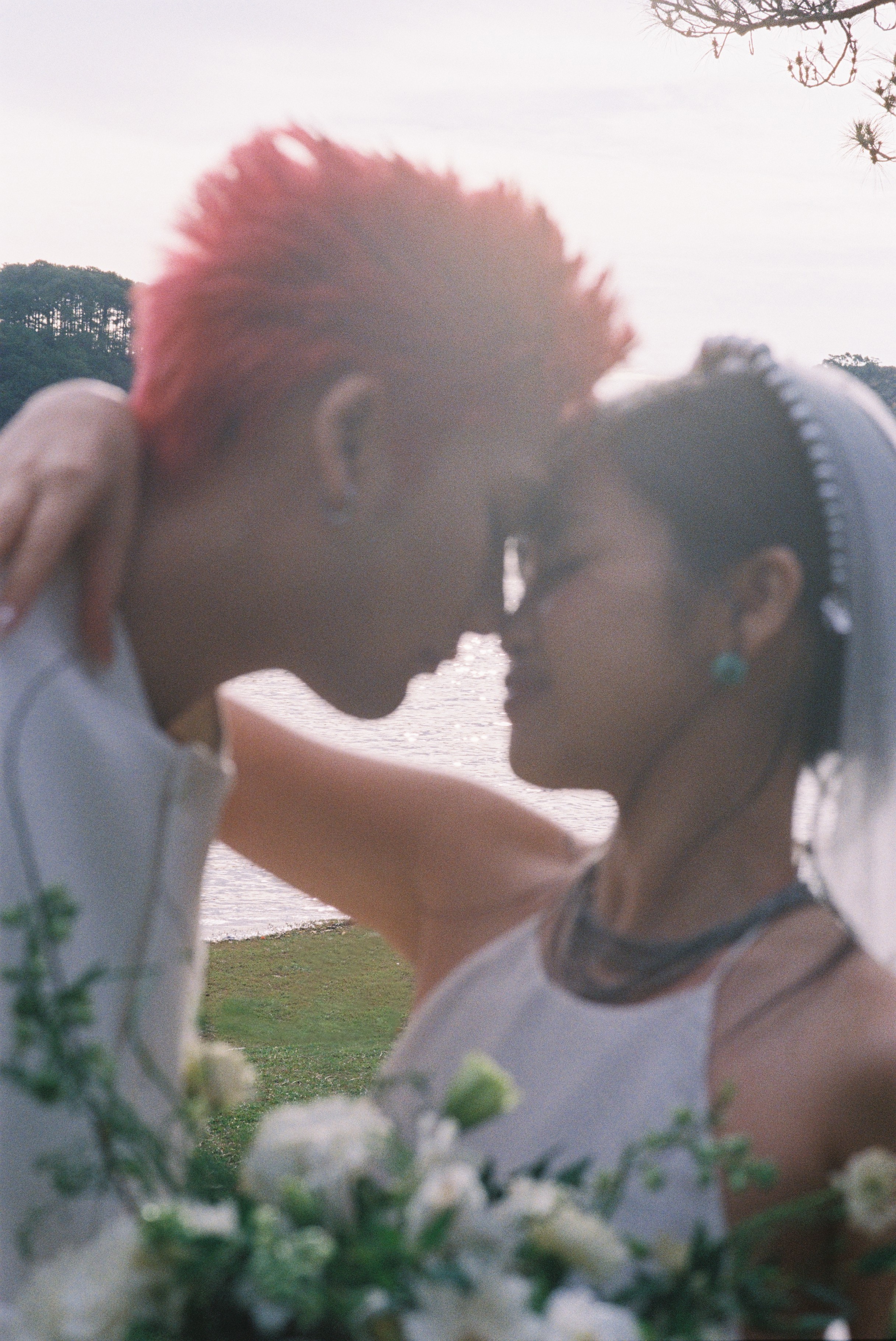 Bùng nổ mạng xã hội với khoảnh khắc cầu hôn giữa show 'Những thành phố mơ màng' của 52Hz và Rio