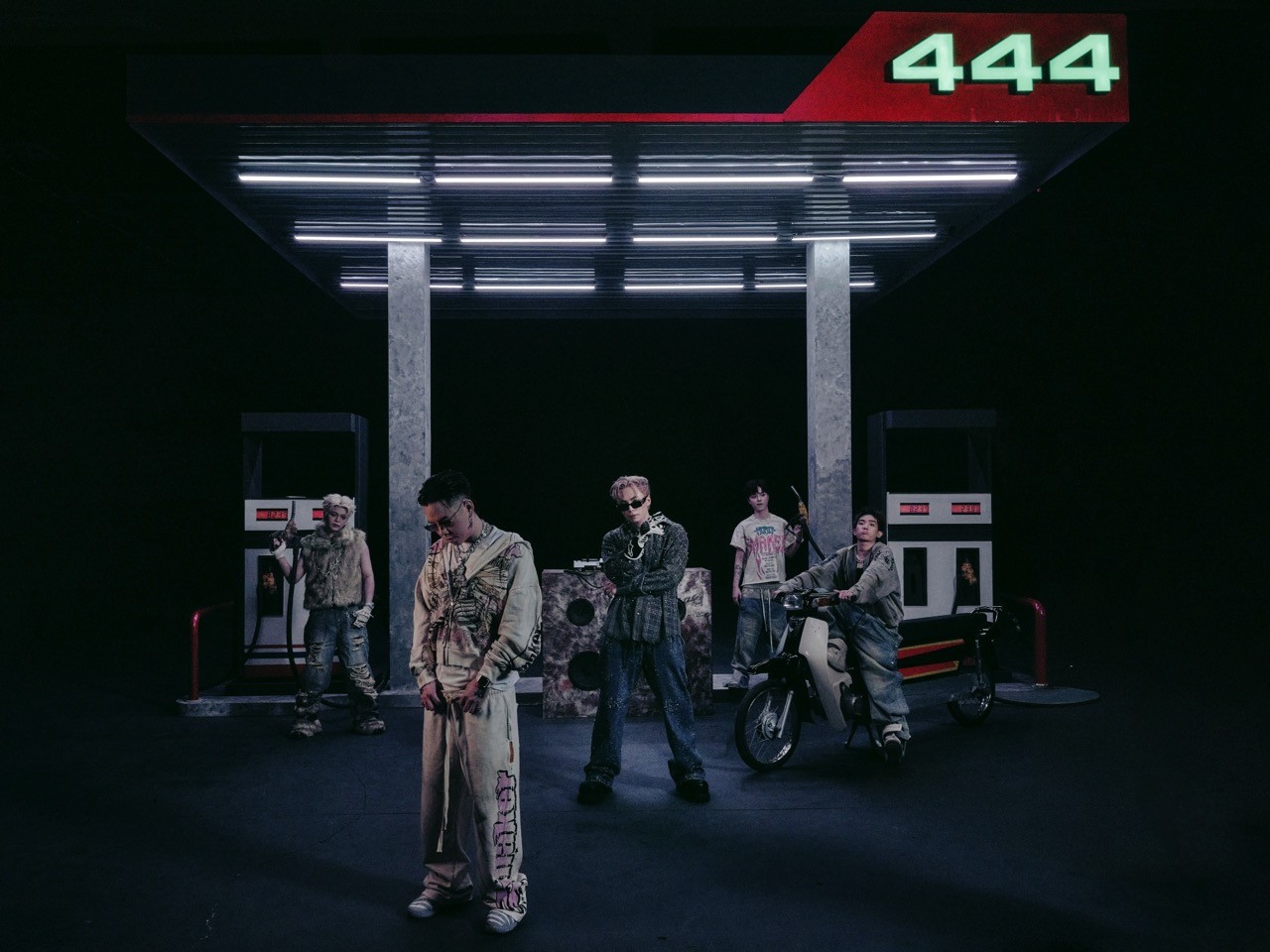 Wokeup và Orange gây chú ý với màn tương tác tình tứ trong Performance video, EP vừa lên sóng đã tạo Trend