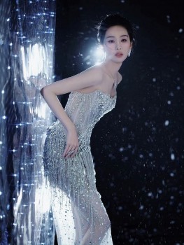 Trần Đô Linh chiếm 'spotlight' khi diện váy của thương hiệu Việt