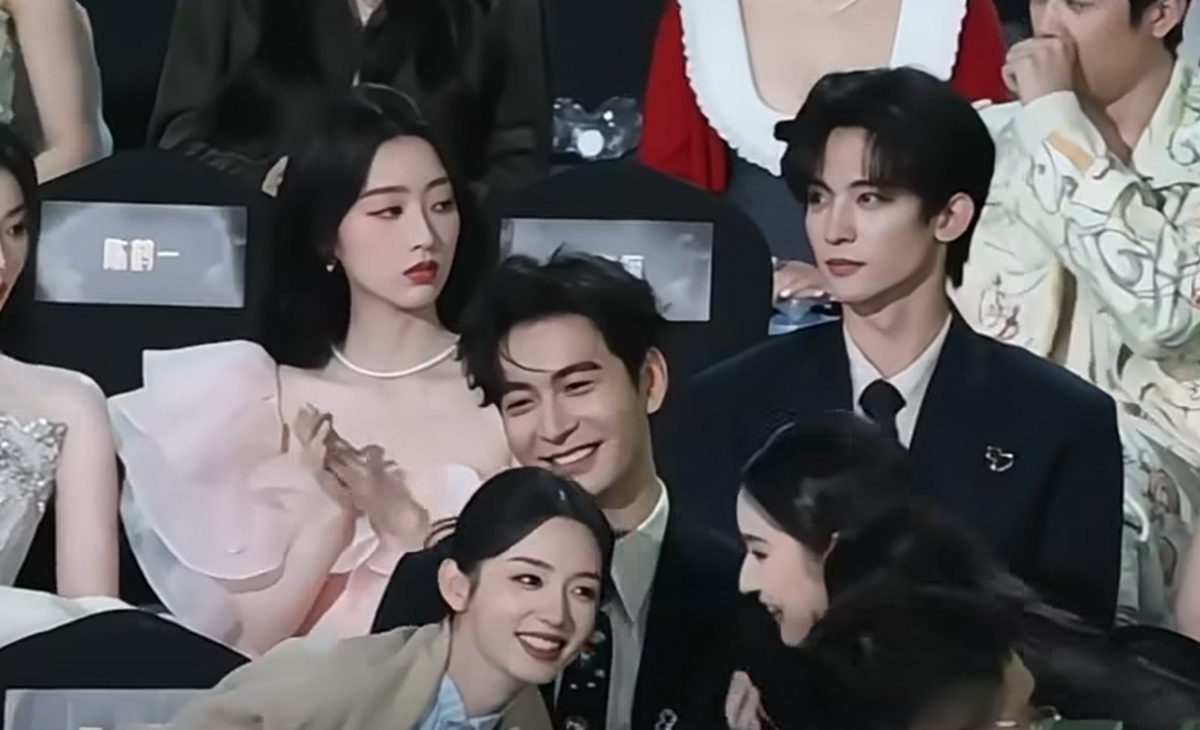 Khoảnh khắc ‘viral’ của Trần Tinh Húc với hai mỹ nhân Hoa ngữ