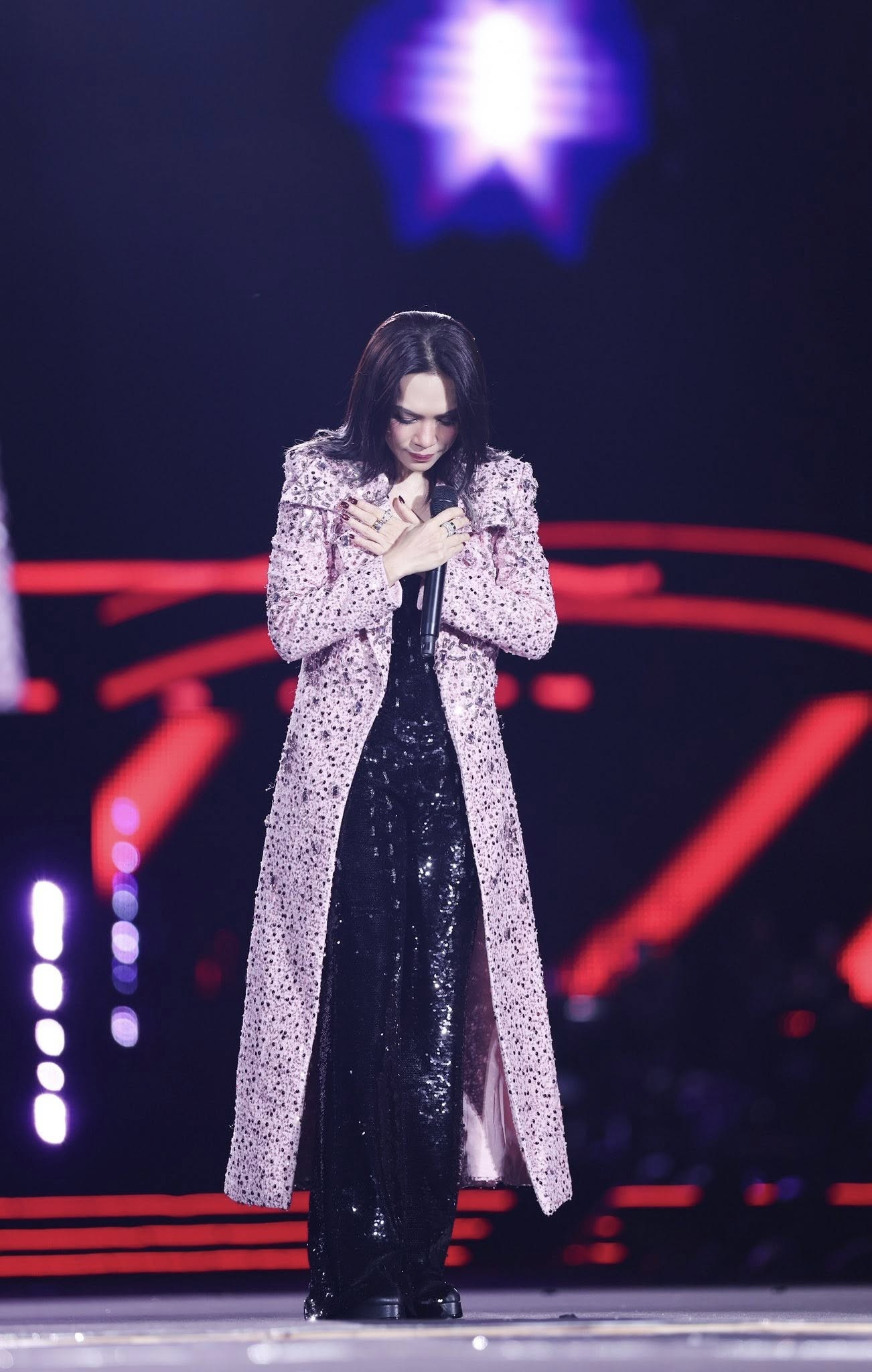 'Chuyện để dành' của Mỹ Tâm vươn lên Top 1 YouTube Trending sau 4 ngày ra mắt