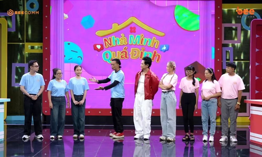 'Nhà mình quá đỉnh': Hoàng Phi 'đứng hình' khi bị khách mời nhí gọi bằng 'chú' dù gọi MC Dương Hồng Phúc là 'anh'!