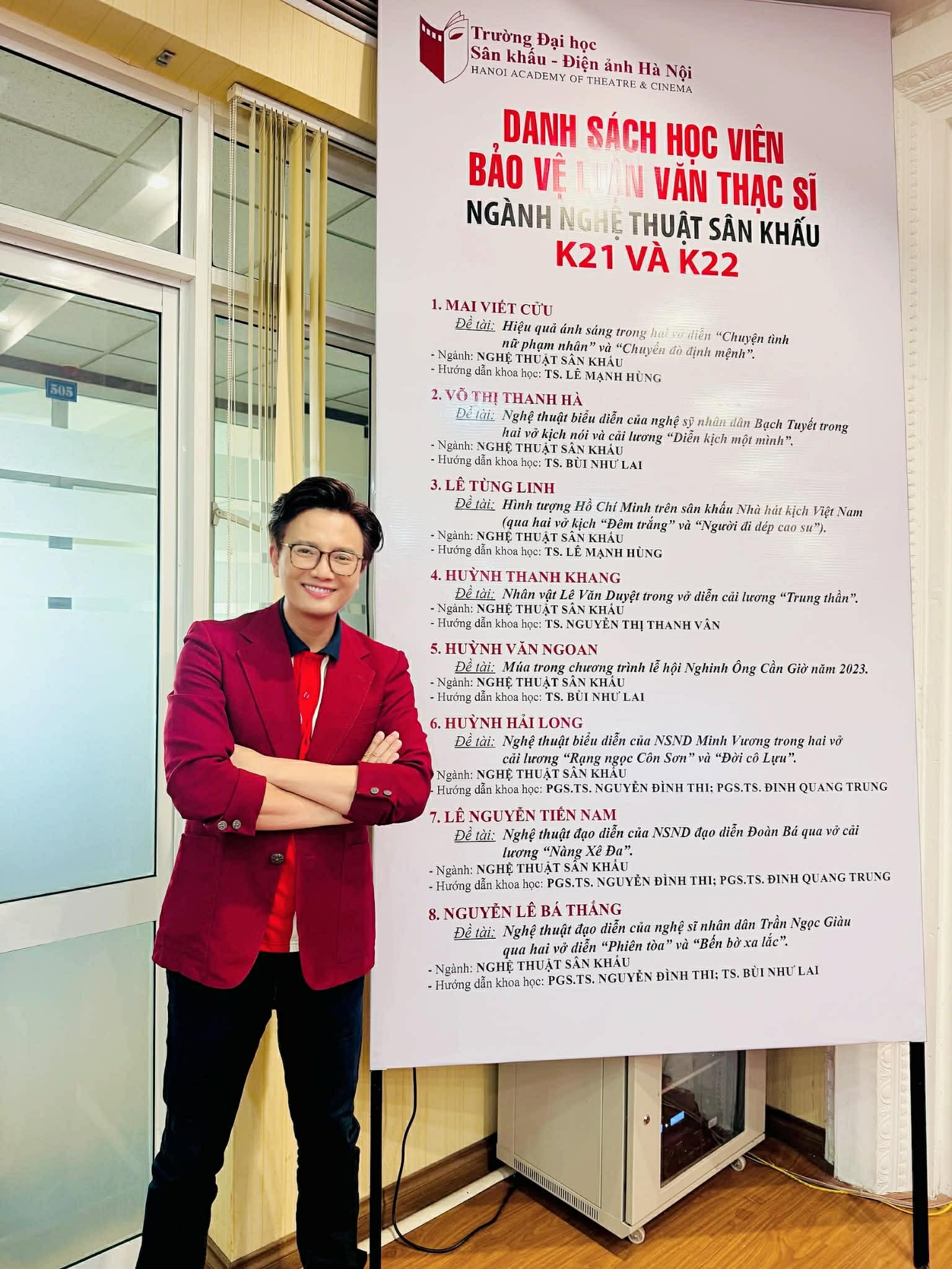 Tân Thạc sĩ Nguyễn Lê Bá Thắng với chặng đường đi tìm tri thức song hành cùng nghệ thuật