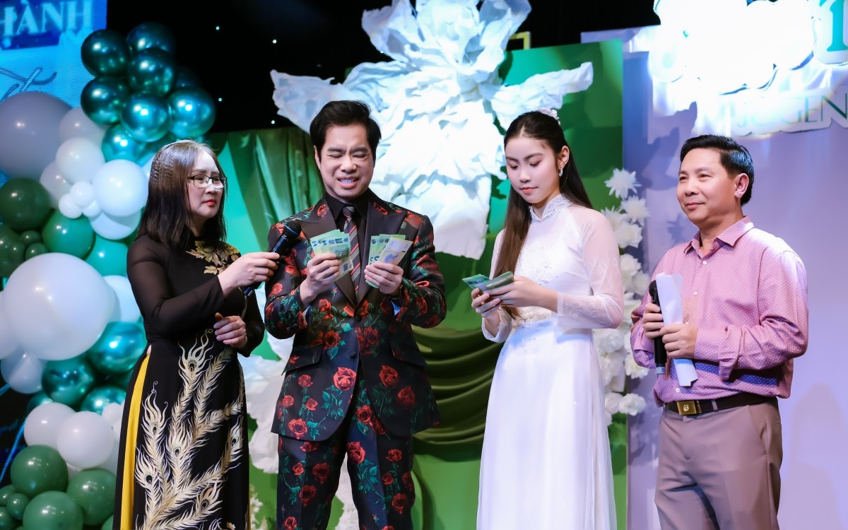 Ngọc Sơn cùng học trò Ngọc Thảo đánh dấu cột mốc trưởng thành nơi xứ người