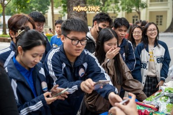 Gian hàng 'Gom ấm' khởi nguồn những hành trình sẻ chia