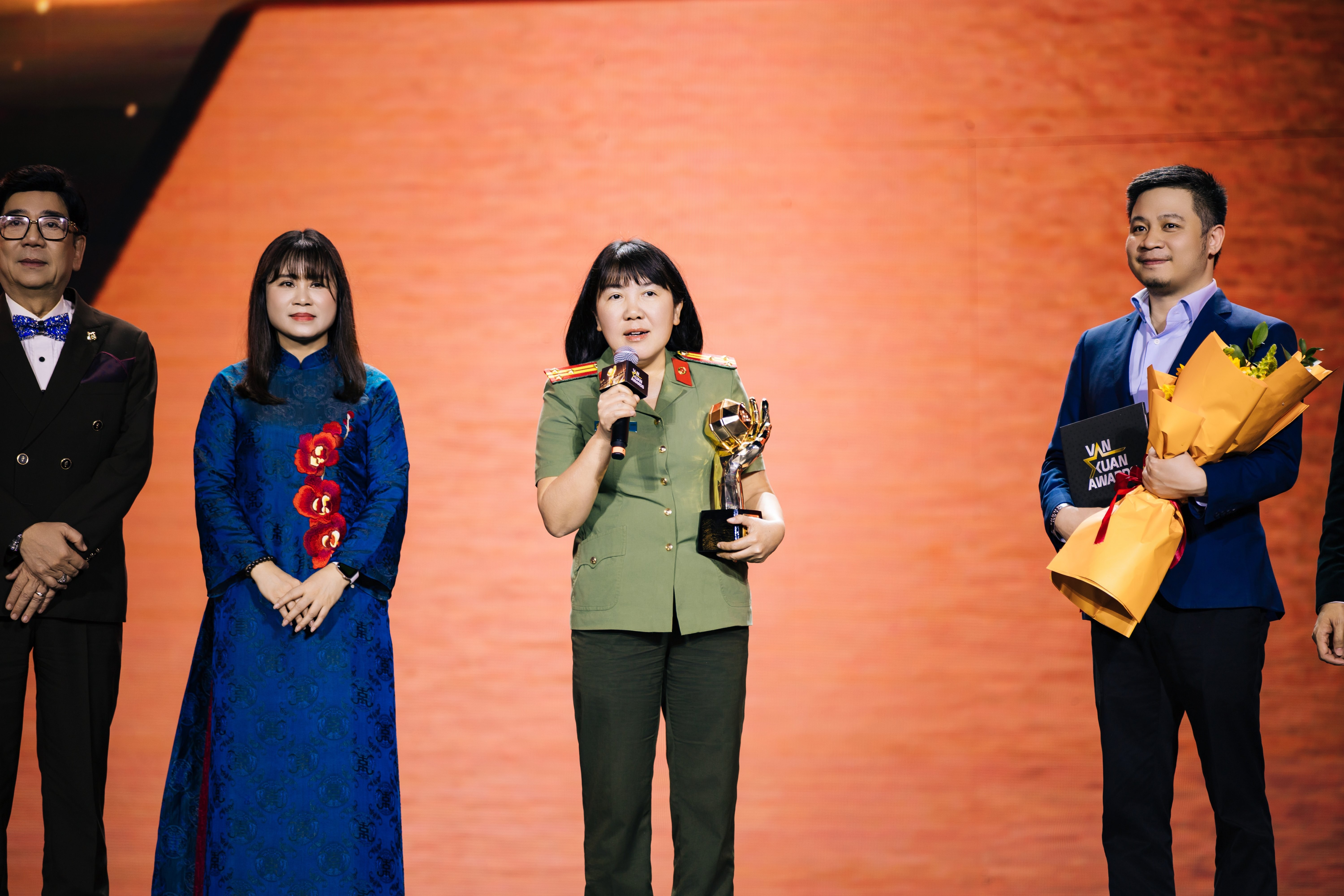 Chiến dịch 'Kỷ niệm 80 năm Ngày truyền thống Công an nhân dân' đoạt giải thưởng danh giá nhất tại Vạn Xuân Awards 2025