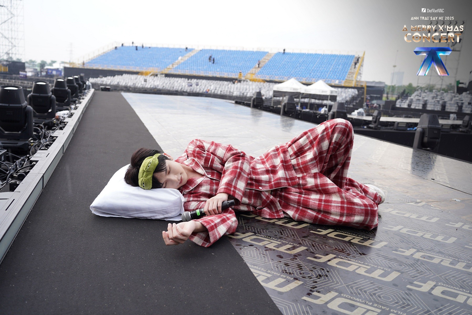 'Anh trai 'Say Hi' 2025' Concert: Cuộc đua Best Rehearsal Outfit với loạt tạo hình độc lạ, từ nhóm nhạc đình đám đến nhân vật phim nổi tiếng