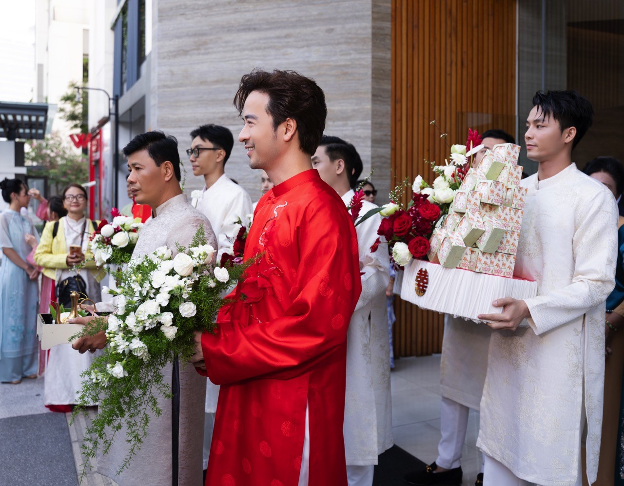 Lễ Tân hôn đậm chất miền Tây sông nước của Đoàn Minh Tài và Sunny Đan Ngọc