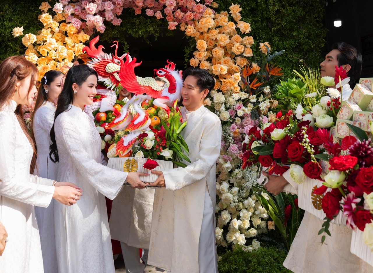 Lễ Tân hôn đậm chất miền Tây sông nước của Đoàn Minh Tài và Sunny Đan Ngọc