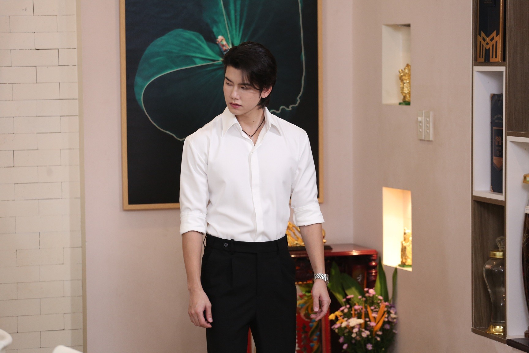 Truy tìm danh tính hai nam thần đang gây 'bão' với 'Người thừa kế không danh phận'