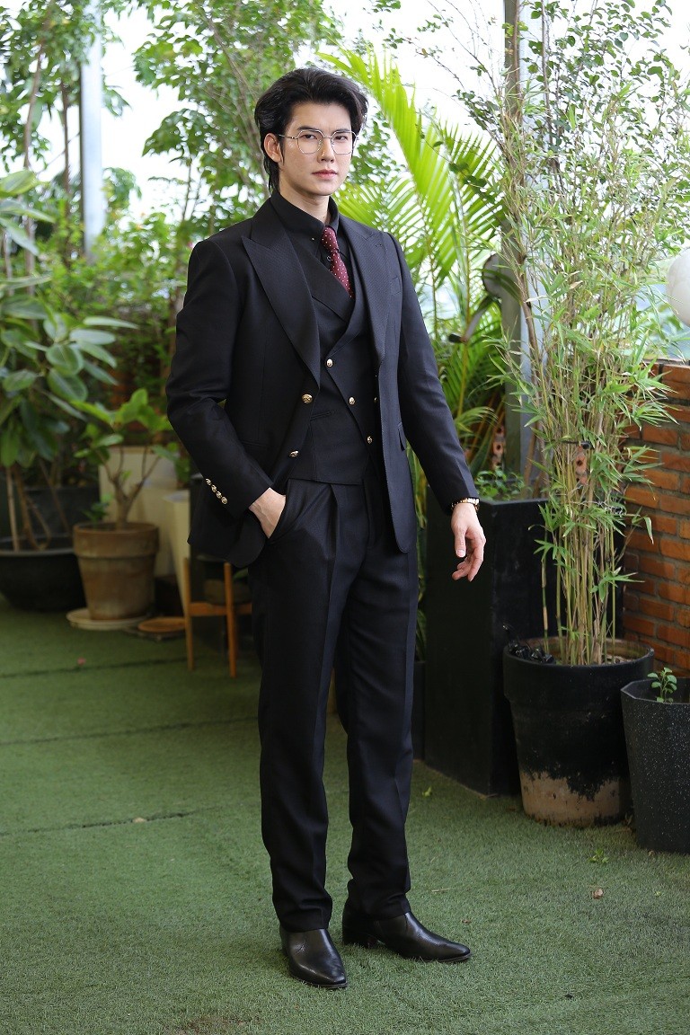 Truy tìm danh tính hai nam thần đang gây 'bão' với 'Người thừa kế không danh phận'