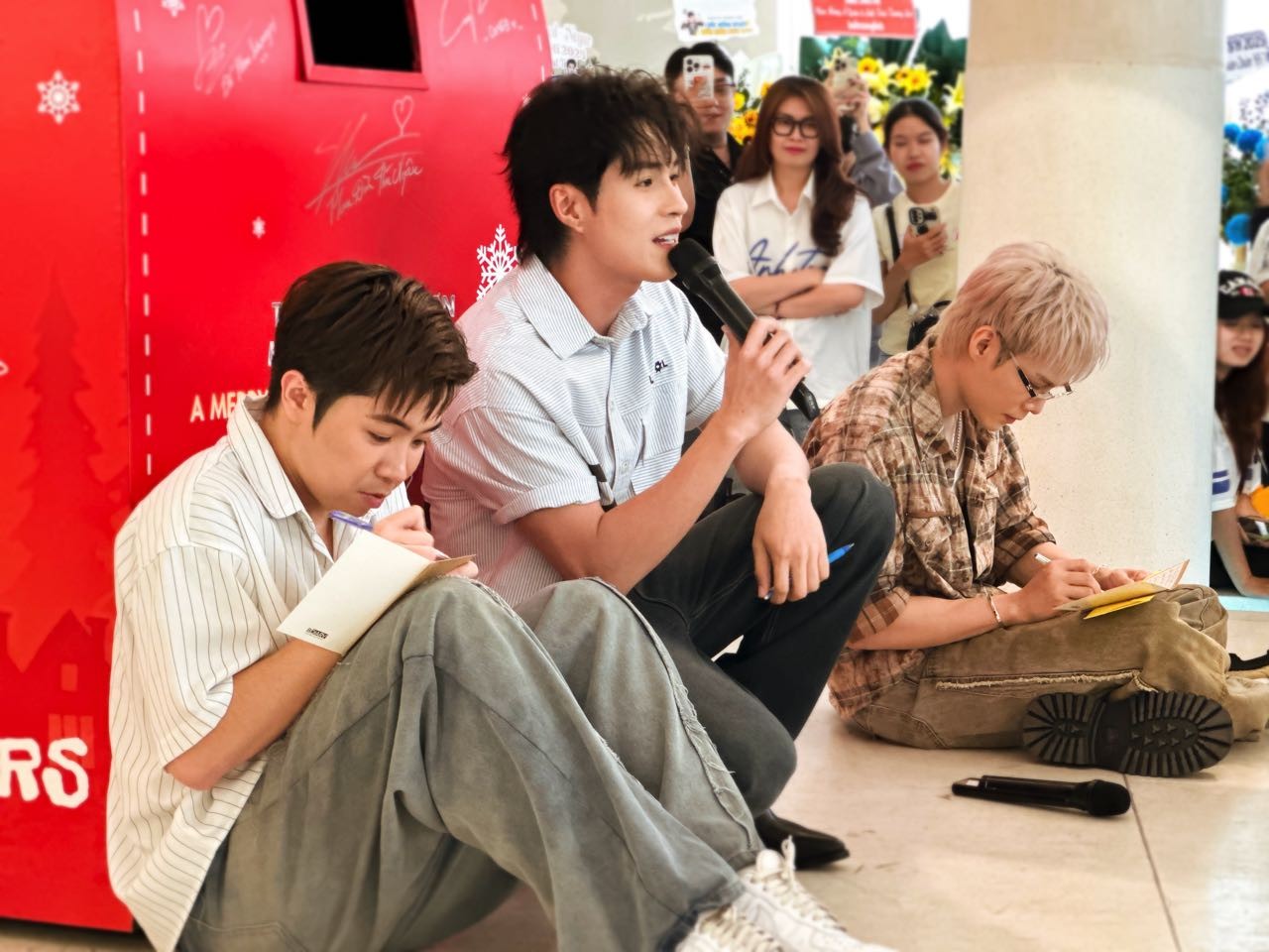 'Anh trai 'Say Hi' 2025 - A Merry X’Mas Concert': Không khí lễ hội sôi động với chuỗi hoạt động Fan Project bùng nổ trước giờ G