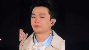 Negav bật khóc tại concert ‘Anh Trai Say Hi’ mùa 2