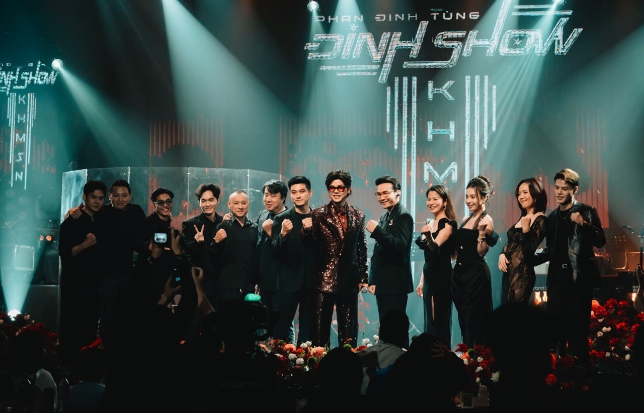 Phan Đinh Tùng mời 5 Anh tài cùng góp giọng trong 'Đinh Show' mừng sinh nhật tuổi 50