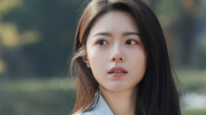 Triệu Kim Mạch bị 'quay lưng' khi nhận vai nữ chính phim ngôn tình