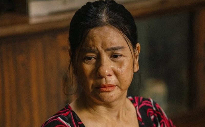 Cát Phượng trong Tiệm cầm đồ Có chơi có chịu, phim Việt doanh thu thấp nhất năm nay