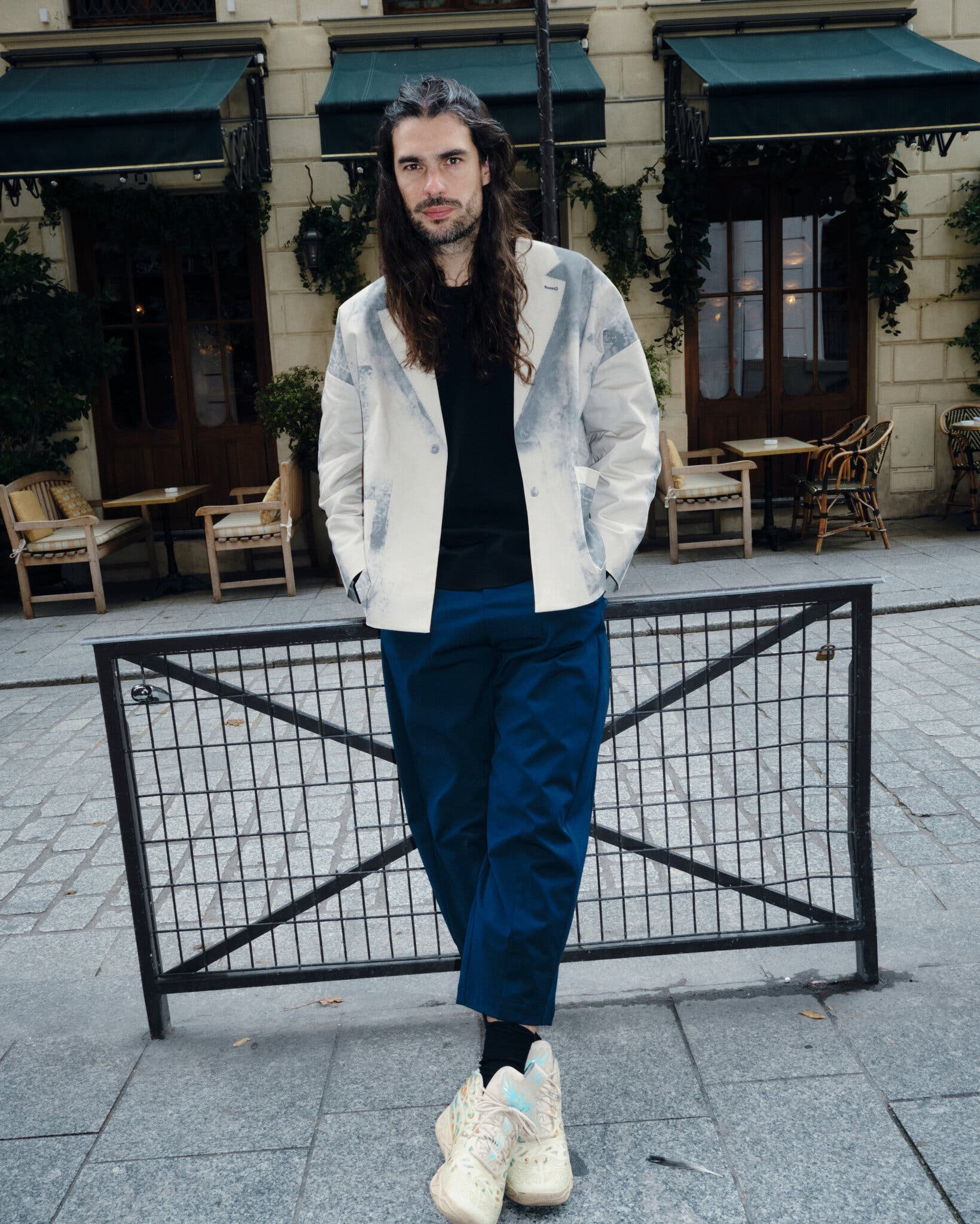 'Sirat' có tạo được đột phá phim hành động hiện sinh?