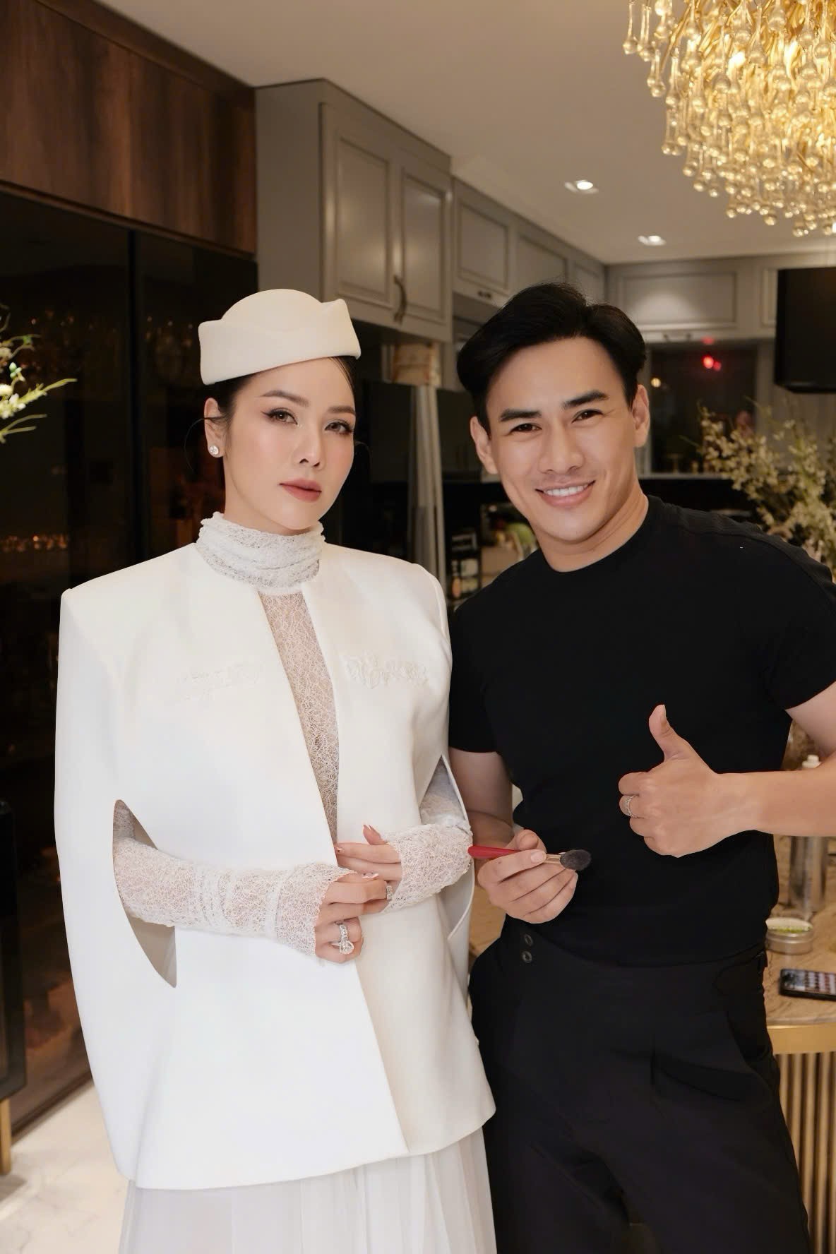 Hồ Thiên Tuấn: Khi nét cọ đi cùng cái tâm và lòng tử tế!