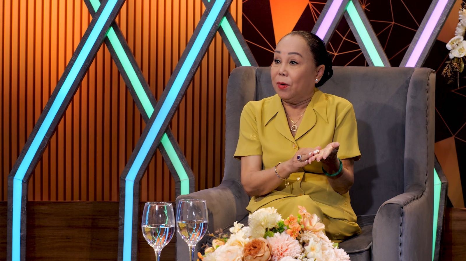 Nghệ sĩ Kiều Mai Lý hơn 60 năm diễn xuất, khẳng định thành công là khi khán giả quên tên mình