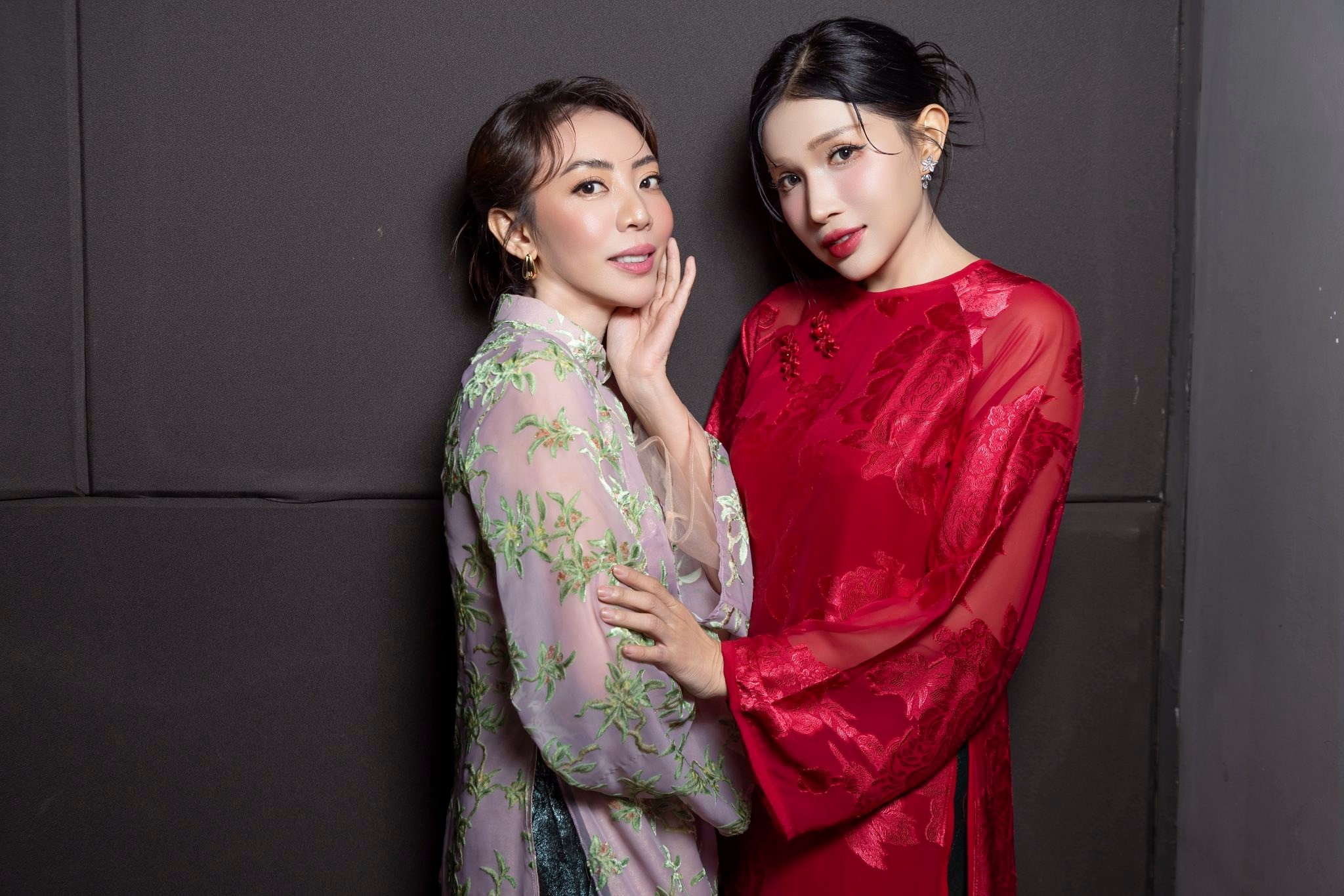 Khả Như và tạo hình hoài cổ gây tò mò trong dự án tâm huyết của Thu Trang