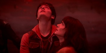 (Review) 'Stranger Thing 5': Hồi kết vừa ngấm, vừa căng như dây đàn