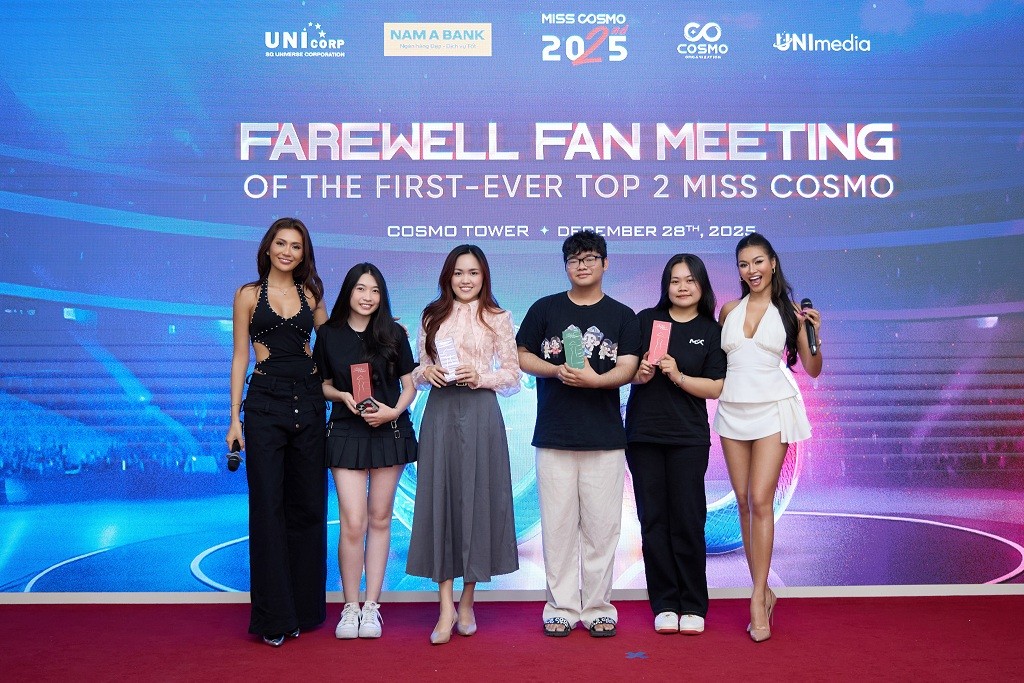 Top 2 'Miss Cosmo 2024' òa khóc trước tình cảm người hâm mộ tại Fan Meeting