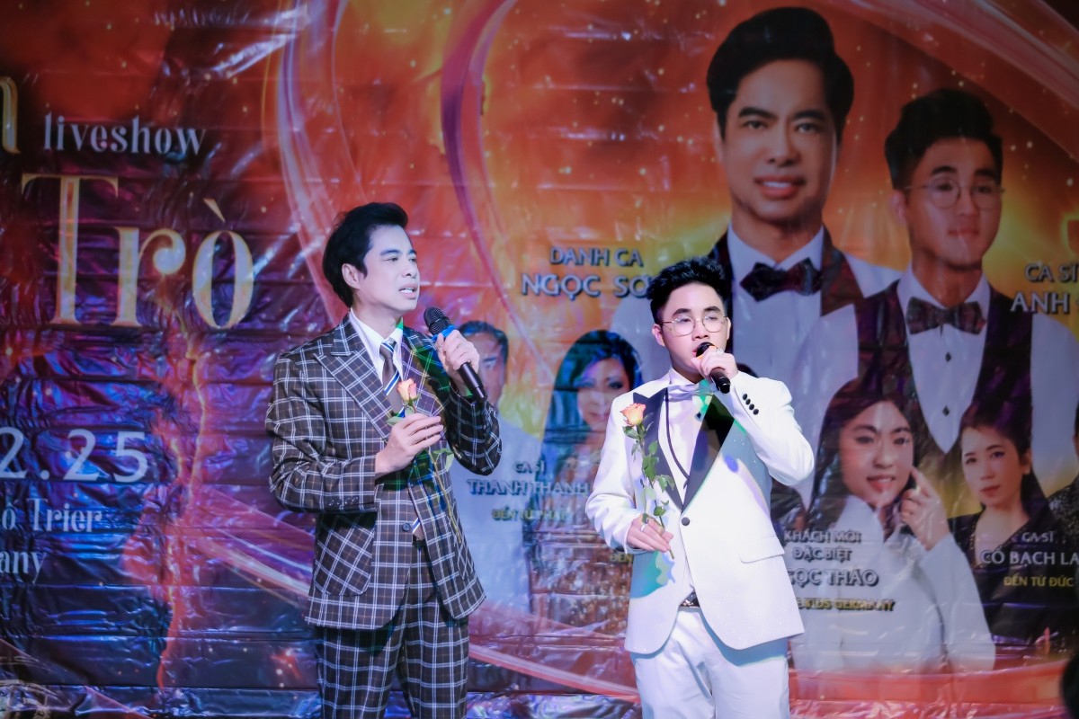 Liveshow 'Tình thầy trò' của Ngọc Sơn - Anh Đức kéo dài 10 tiếng đồng hồ