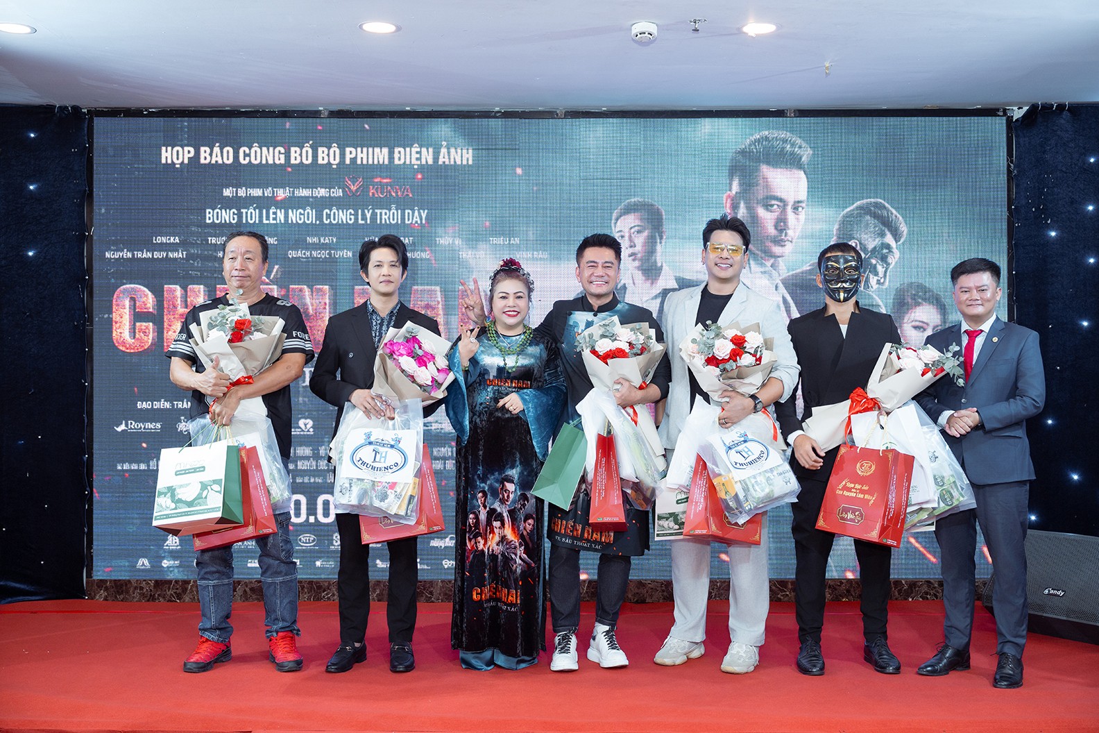 Phim điện ảnh 'Chiến Nam: Ve sầu thoát xác': Lời hứa 10 năm và bản tình ca của sự hy sinh