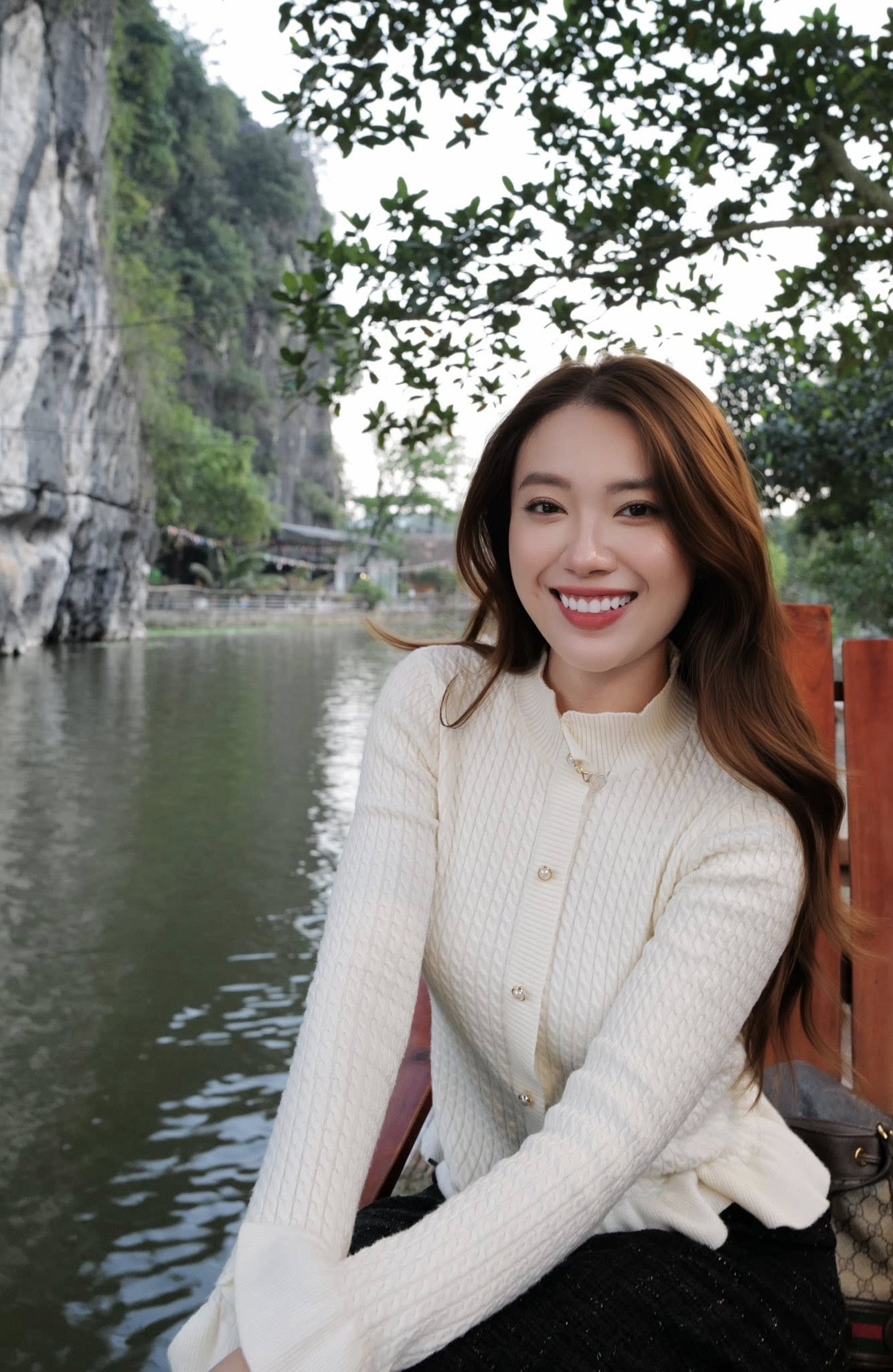 'Cách em 1 milimet' chính thức đóng máy: Dàn diễn viên nghẹn ngào nói lời chia tay