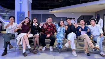 'Cách em 1 milimet' chính thức đóng máy: Dàn diễn viên nghẹn ngào nói lời chia tay