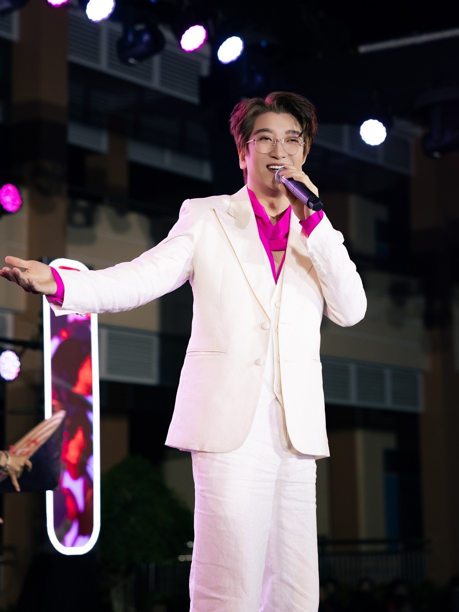 Lý Nhã Kỳ mời dàn nghệ sĩ đếm ngược đón năm mới tại 'Countdown Sông Ray 2026 – Vui hội non sông'