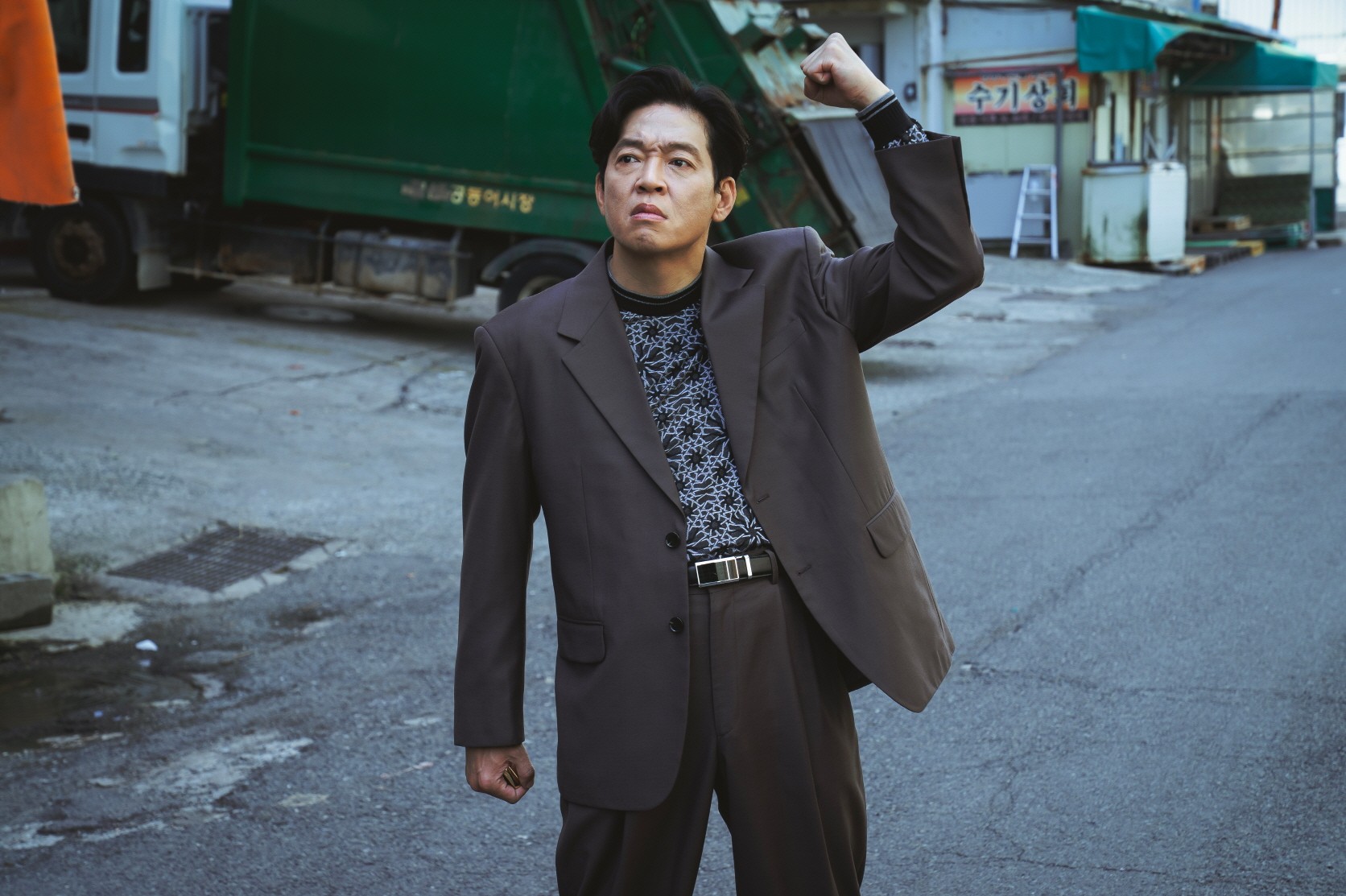 Jung Kyung Ho gây sốt với siêu phẩm hài 'Đại ca ha ha ha': Top 5 phim Hàn có doanh thu cao nhất 2025, liên tiếp lập kỷ lục phòng vé