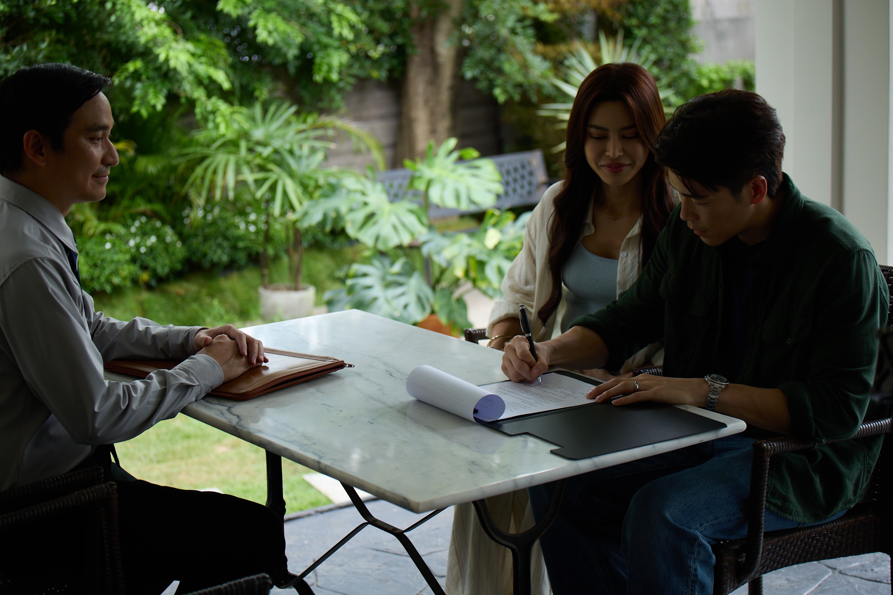 'Nhà trấn quỷ' tung Teaser trailer rợn người, hứa hẹn khuấy đảo rạp Việt dịp đầu năm 2026