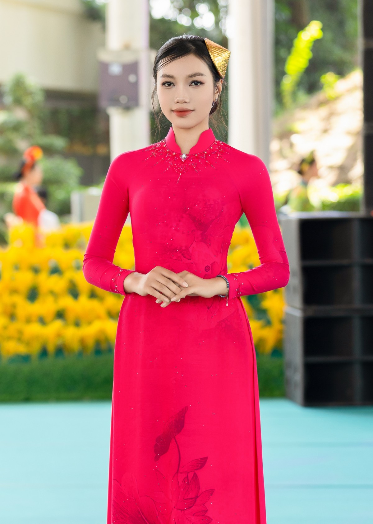 NTK Hồng Nhung kể chuyện áo dài 'Sắc Sen miền di sản'