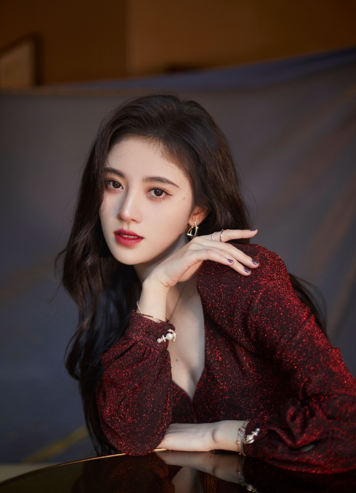 Nghi vấn trốn thuế của Cúc Tịnh Y được làm rõ