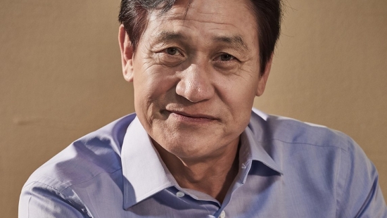 'Huyền thoại màn ảnh Hàn' Ahn Sung Ki qua đời ở tuổi 74