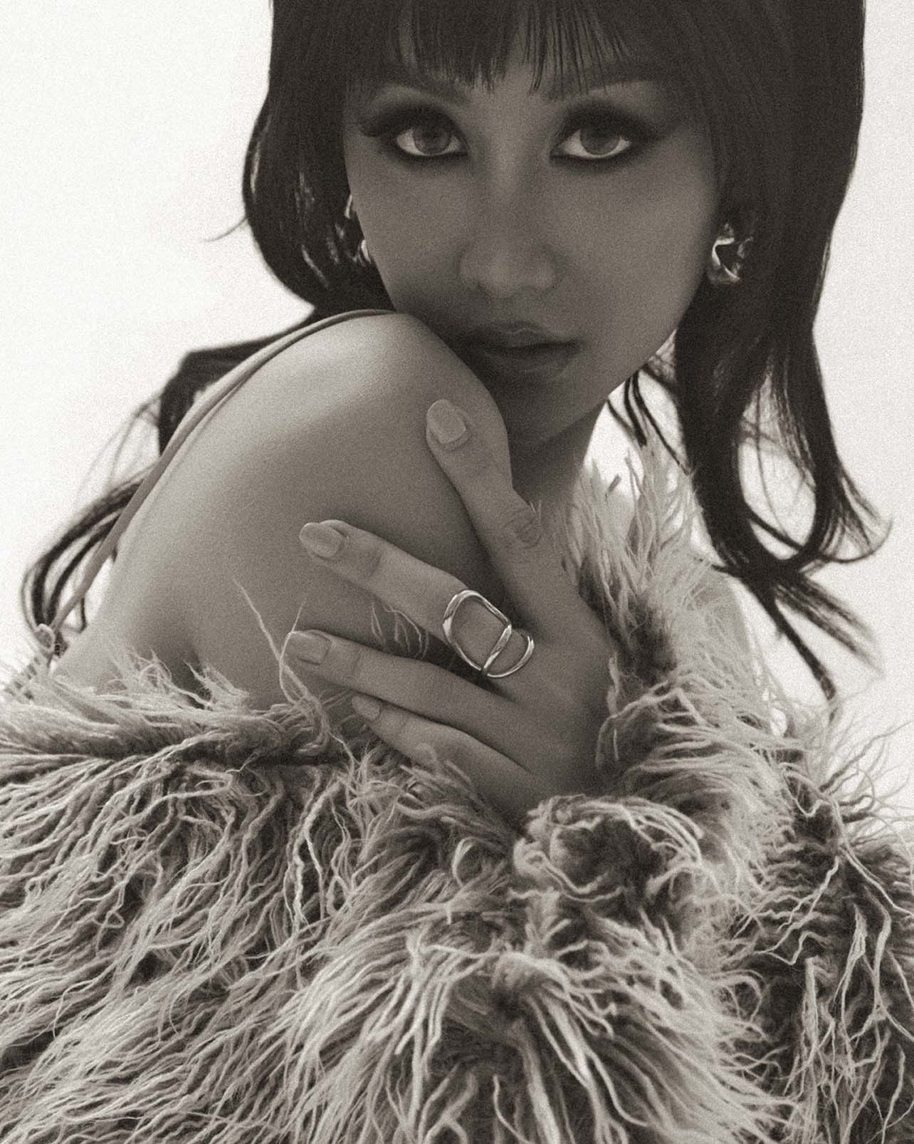 Hoa hậu Quế Anh lạ lẫm với tóc ngắn